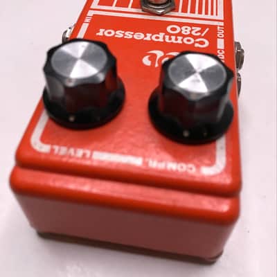 DOD 280 Compressor 1980s - Red image 2
