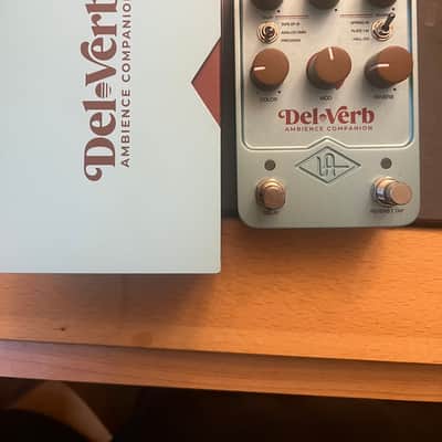 Universal Audio Del-Verb Ambience Companion 2023 - Present - Seafoam Green image 2
