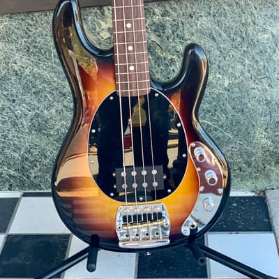 Ernie Ball Music Man Stingray (Pino Palladino model) 2025 - Sunburst image 2