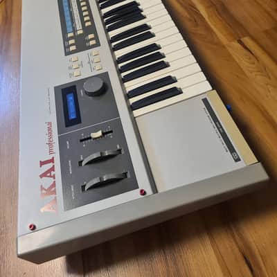 Akai X7000 Sampling Keyboard (GOTEK) 1980s - Silver image 12