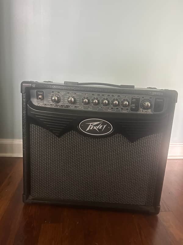 Peavey Vypyr Solid State 15-Watt 1x8" Modeling Guitar Combo 2000s - Black image 1