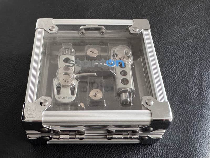 2 X Stanton 680.V3 Phono Cartridges (Twin Pack) with Stanton Headshells and Case