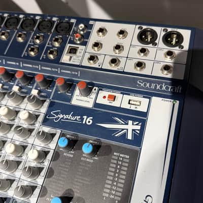 Soundcraft Signature 16 Compact 16-Channel Analog Mixer with Effects 2010s - Blue/Silver image 2
