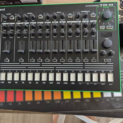 Roland AIRA TR-8 Rhythm Performer Drum Machine 2014 - Present - Black