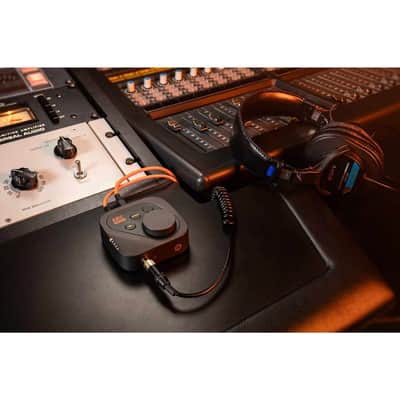 IK Multimedia ARC ON-EAR Headphone Amplifier and DAC image 4