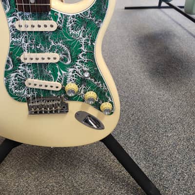 Used 2014 Fender American 60th Anniversary Stratocaster w/ 2014 AVRI Strat Neck + Upgrades - Vintage White w/ Case image 3