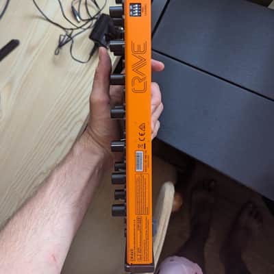 Behringer Crave - Like New with Decksaver and UK Power Chord! image 3