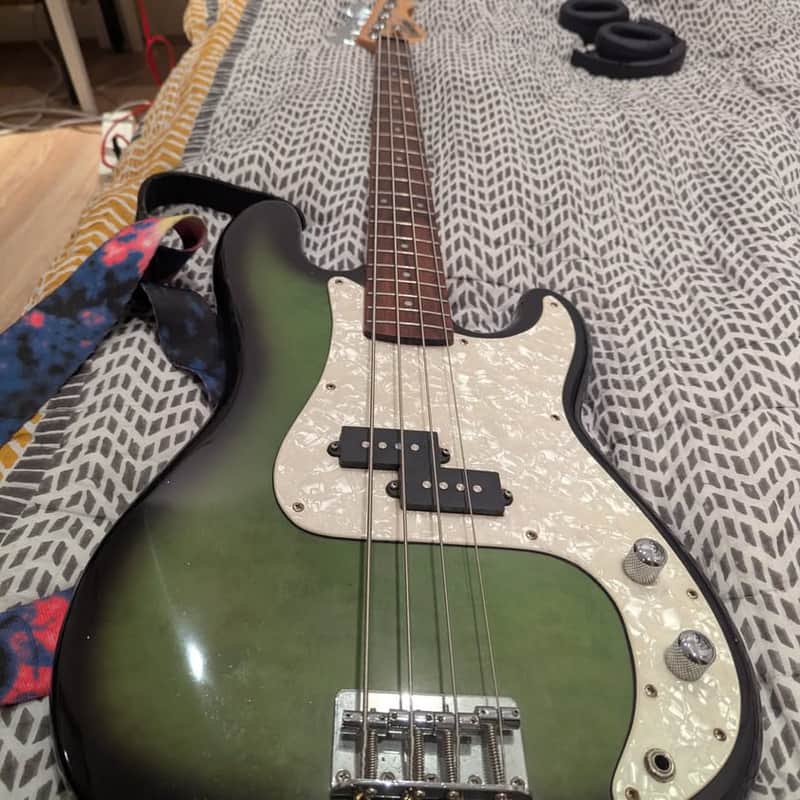 Vintage V4 Precision Bass 2002 image 1
