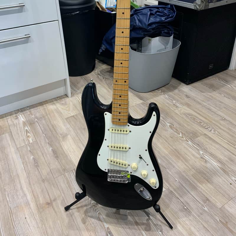 1991 Squier Stratocaster Black