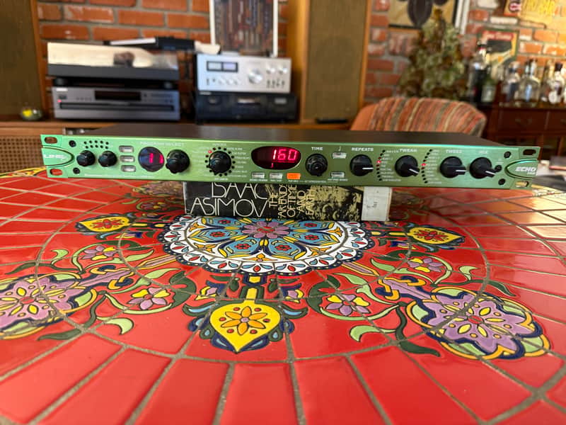 Line 6 Echo Pro Rack Delay - Best vintage to modern delays image 1