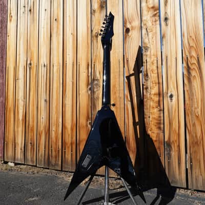 Dean USA Vengeance V Silverburst 6-String Electric Guitar w/ Hard Case (2024) image 5