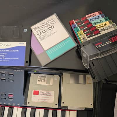 Yamaha CVP-96 1997 - Black image 7