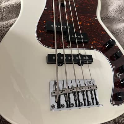 Sire 2nd Generation Marcus Miller P7 AWH Alder 5-String with Ebony Fingerboard 2019 - Antique White image 2