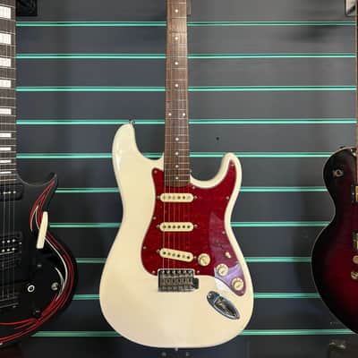Squier Pro-Tone Stratocaster Olympic White 1997 Electric Guitar image 2