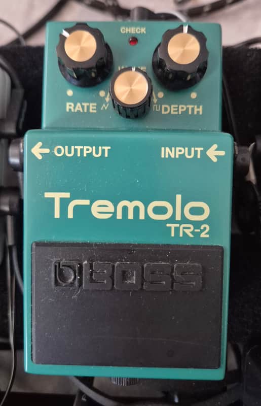Boss TR-2 Tremolo (Silver Label) 1997 - Present - Green image 1