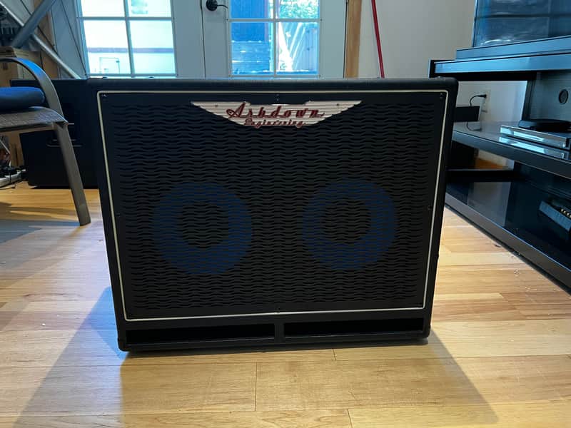 Ashdown ABM-210H EVO IV 300-Watt 2x10" Bass Speaker Cabinet
