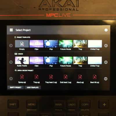 Akai MPC Live Standalone Sampler / Sequencer 2017 - 2020 - Black image 4