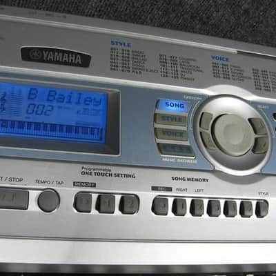 Yamaha Keyboard Portable Grand Piano DGX 200 Synthesizer MIDI image 2
