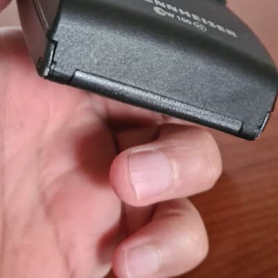 Sennheiser Sennheiser SK 100 G3 | UHF Bodypack Transmitter | 626–668 MHz image 4