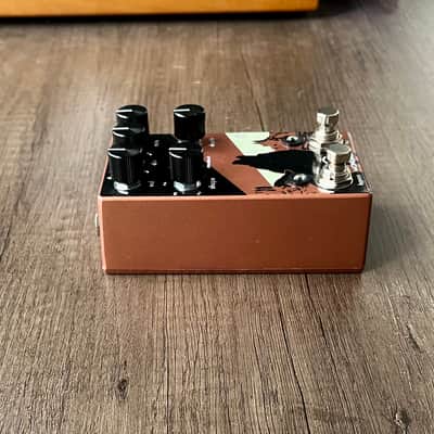 Walrus Audio Monument Harmonic Tap Tremolo V2 2018 - Present Coral / Black image 6
