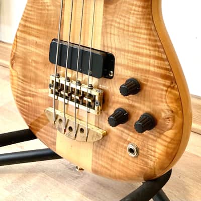 Alembic Essence  1992 Natural image 13