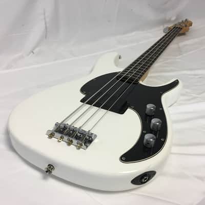 Peavey Forum Bass Guitar image 1