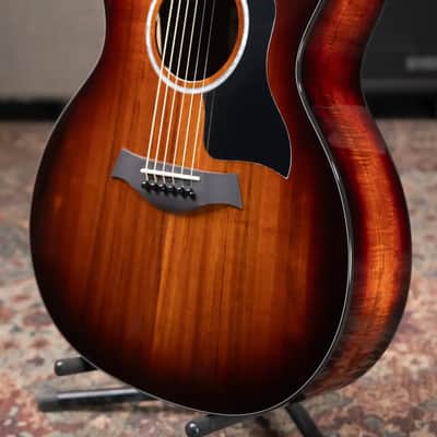 Taylor 224ce-K DLX Grand Auditorium Acoustic/Electric Guitar with Hardshell Case image 4