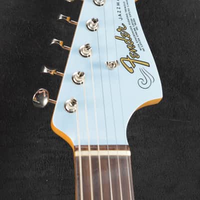 Fender Vintera III Mid '60s Jazzmaster Sonic Blue Rosewood Fingerboard image 6