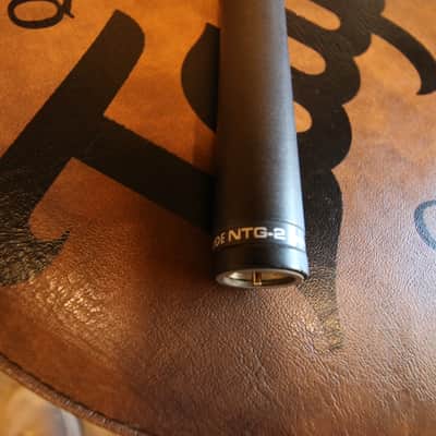 RODE NTG2 Shotgun Microphone Black with Mount + Windscreen Cover image 5