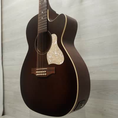 Used Art & Lutherie Legacy 12 Cw Presys II Solid Top Acoustic Guitar Bourbon Burst image 3