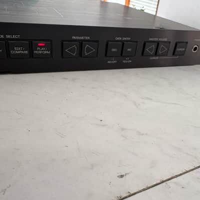 Yamaha TX81Z Rackmount FM Tone Generator 1987 - 1988 - Black image 4