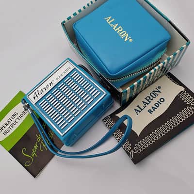 1960'S Alaron Mod. B-77 Solid State Radio w/ Box, Case & Paperwork - Blue image 4