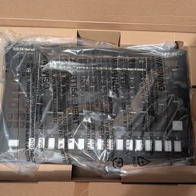 Roland TR-8S AIRA Rhythm Performer with Sample Playback 2018 - Present - Black image 2