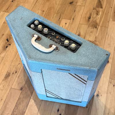 Watkins Dominator V front Tremolo c. 1961-1962 image 5