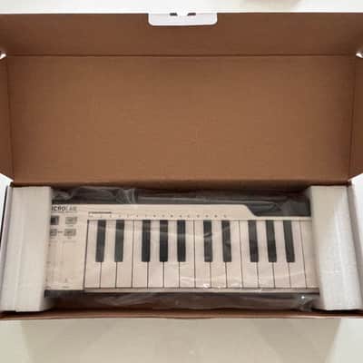 Arturia MicroLab 25-Key MIDI Controller 2019 - Present - Black image 2