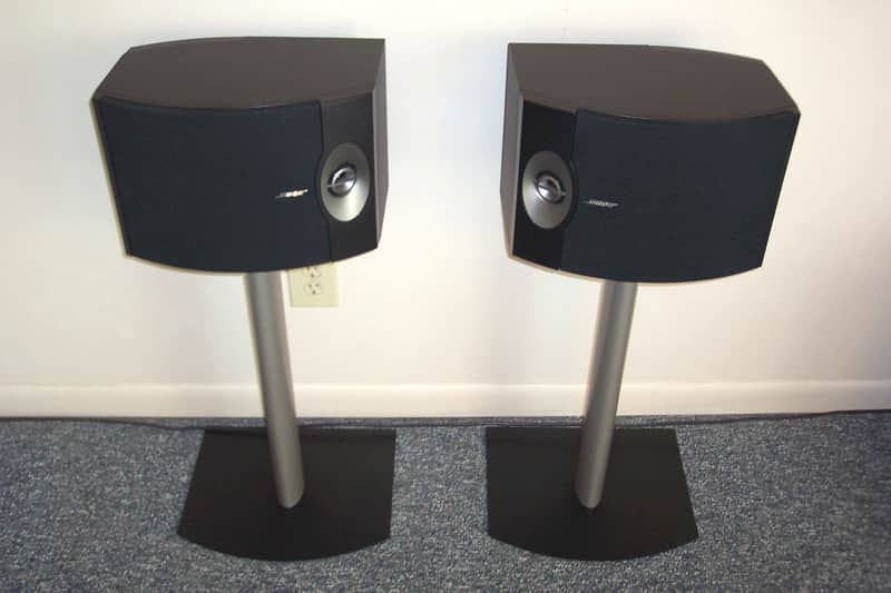 BOSE (301V) Speakers & BOSE (FS-1) Floor Stands Absolutely MINT