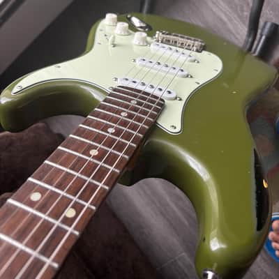 MJT Stratocaster 2024 - Olive Drab over 3 tone Sunburst image 3