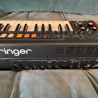 Behringer Vocoder VC340 2019 - Present - Black image 8