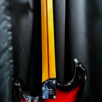 Fender American Ultra Stratocaster with Rosewood Fretboard 2019 - 2025 - Ultraburst image 4