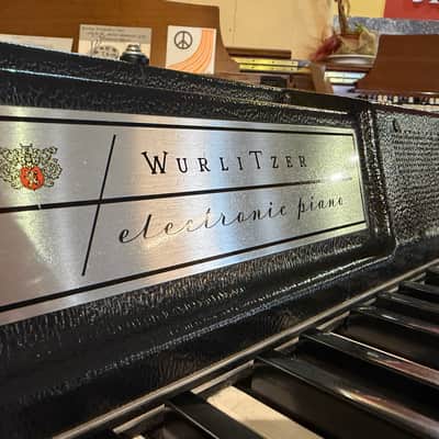 Wurlitzer 200A image 8