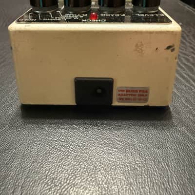 Boss DD-3 1987 - White MIJ Long Chip image 4