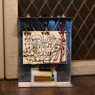 Electro-Harmonix Big Muff Pi V4 from 1977 in Silver image 8