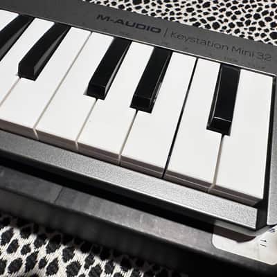 M-Audio Keystation Mini 32 MIDI Keyboard Controller 2011 - 2018 - Grey image 4