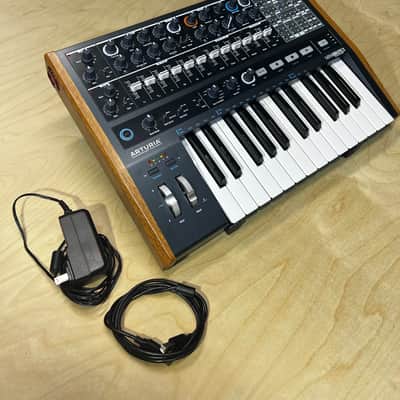 Arturia MiniBrute 2 Semi-modular Analog Synthesizer - Black
