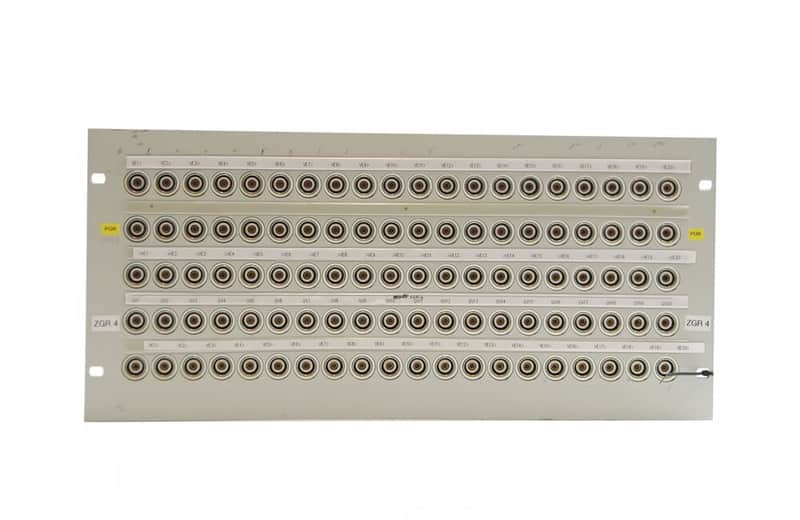 19-Zoll 5HE HF13 to BNC Video patchfield with 100 plugs | SF220 image 1