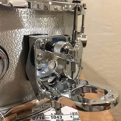 DW Collector's Series 5.5x14" Cast 3mm Aluminum Snare Drum w/ Chrome Hardware image 6
