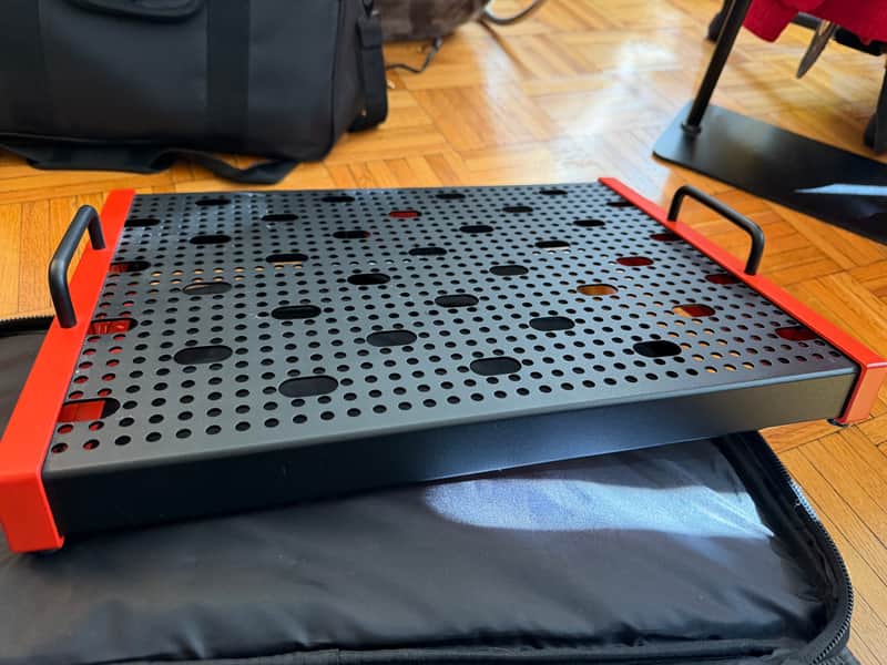 Temple Audio DUO 17 TR Pedalboard with Soft Case 2015 - Present - Temple Red image 1