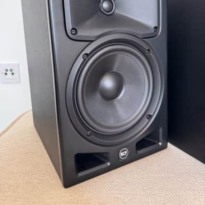 RCF AYRA PRO 8 2-Way 8" Active Studio Monitors (Pair) 2019 - Present - Black image 3