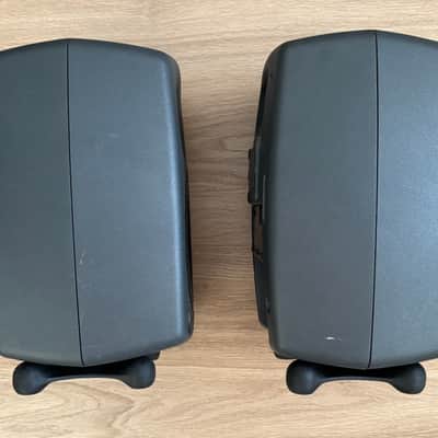 Genelec 8030B Studio Monitors - 5" Powered (Pair) 2013 - 2017 - Gray image 6