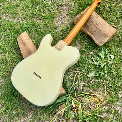 2018 NAMM Show Fender Custom Shop Limited Edition Super Custom Deluxe Twisted Telecaster Ivory White Sparkle image 8